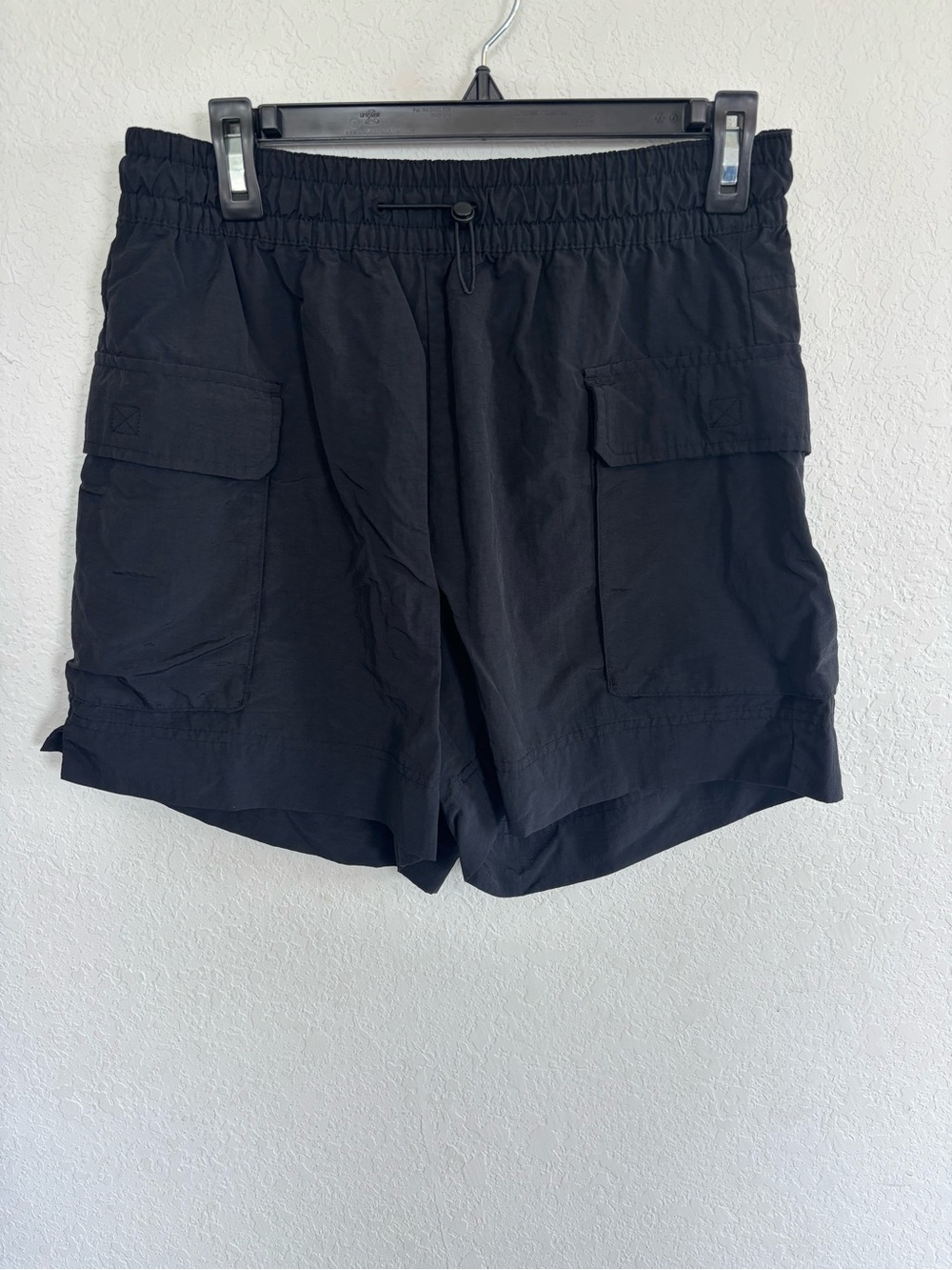 Women’s Black Athletic Cargo Shorts Old Navy M
